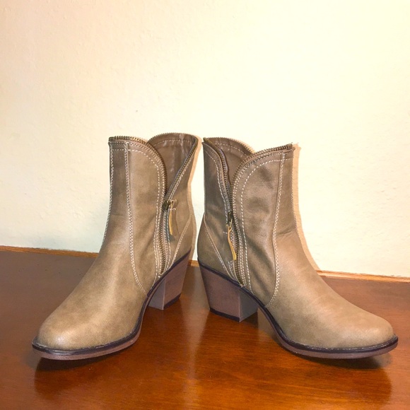 Charming Charlie Zip-up Boots, Light Brown, Women’s Sz 8, NWT! - Picture 1 of 14